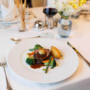 300x300Seabourndining1